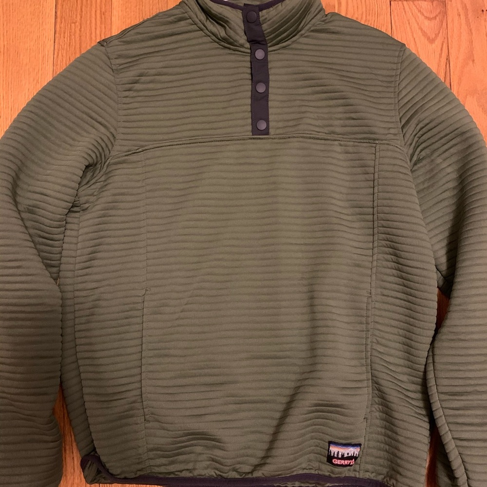 Green botton up quarter zip